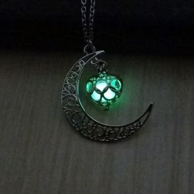 Glowing Pendant Necklaces Silver Plated Chain Necklaces (Option: Love green)